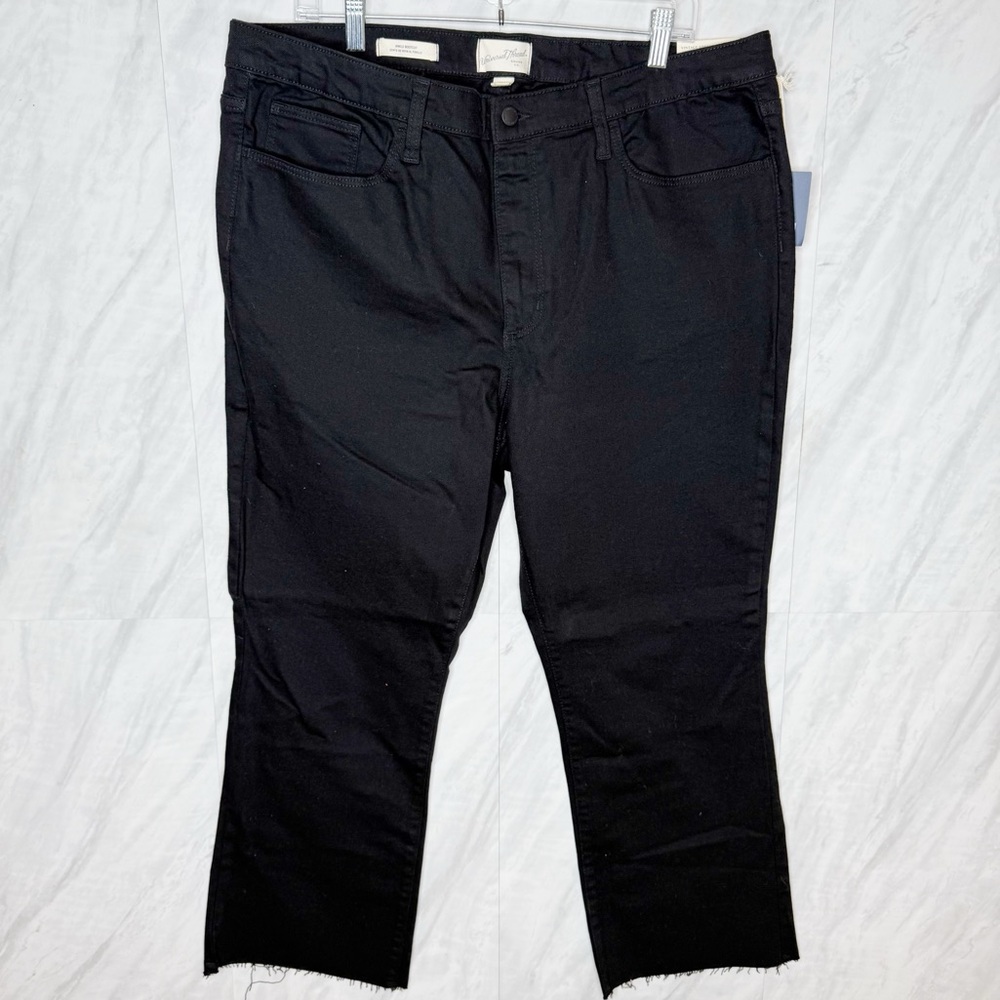 Universal Threads Ankle Bootcut Pants 18
